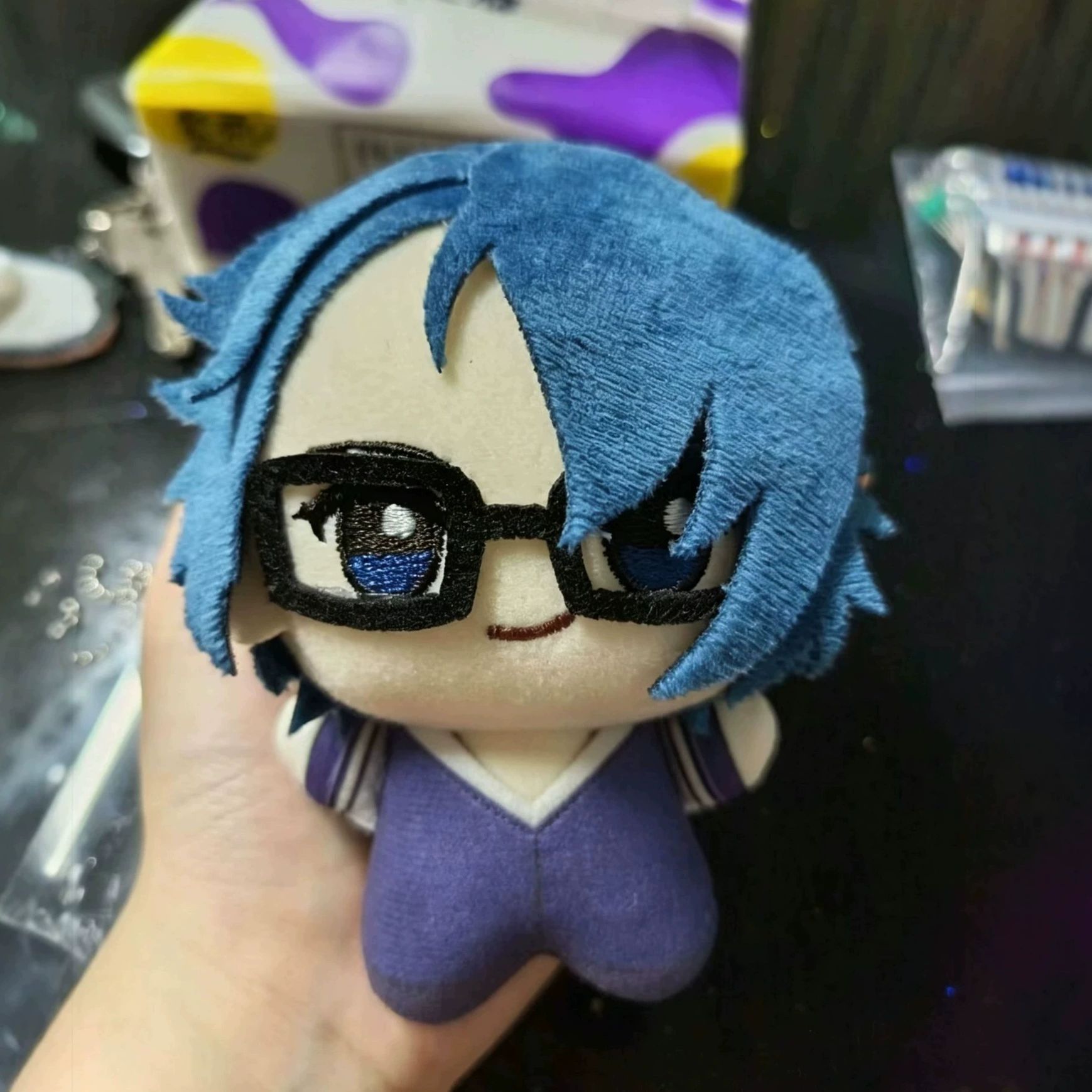 Pelúcia Fushimi Saruhiko de 10 - Anime Cosplay Sus avaliação e preço