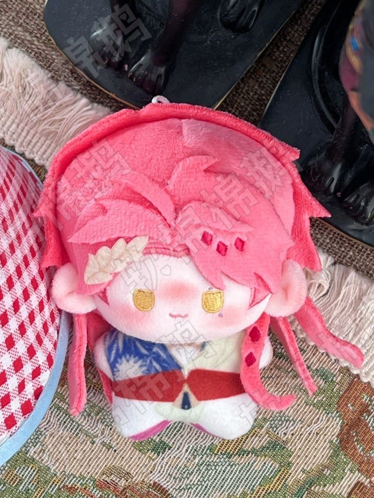 Bonecos de Pelúcia de 10cm de  - Anime Cosplay Sus avaliação e preço